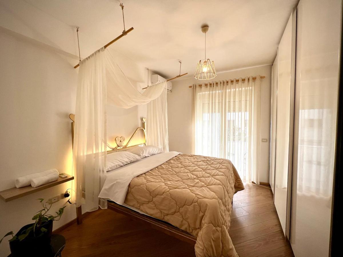 Luxury Apartments In City Center Дуррес Екстер'єр фото