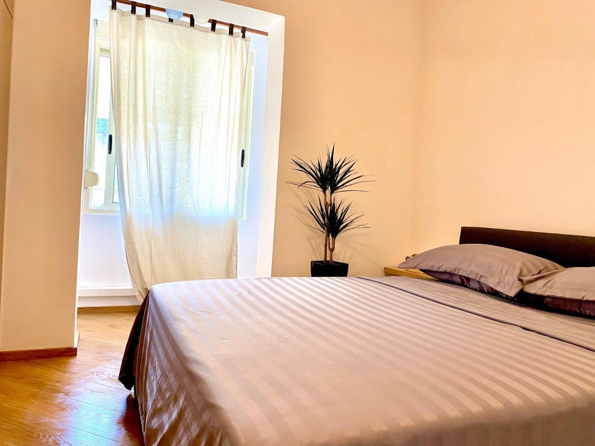 Luxury Apartments In City Center Дуррес Екстер'єр фото