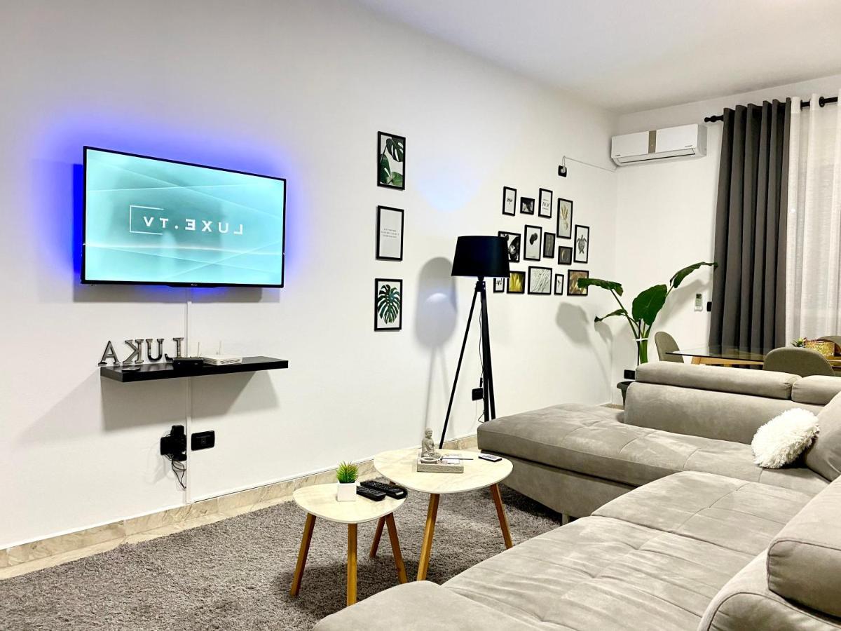 Luxury Apartments In City Center Дуррес Екстер'єр фото