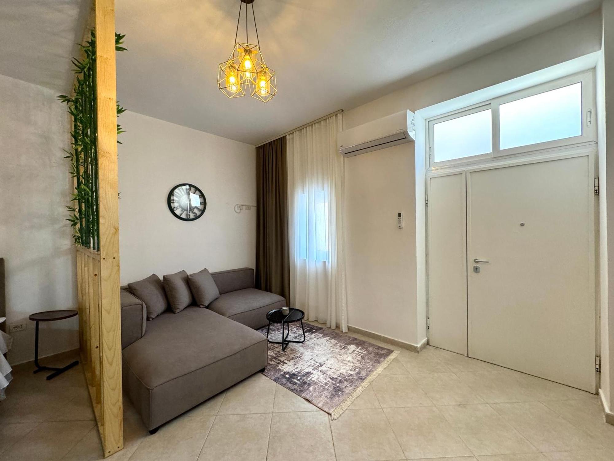 Luxury Apartments In City Center Дуррес Екстер'єр фото