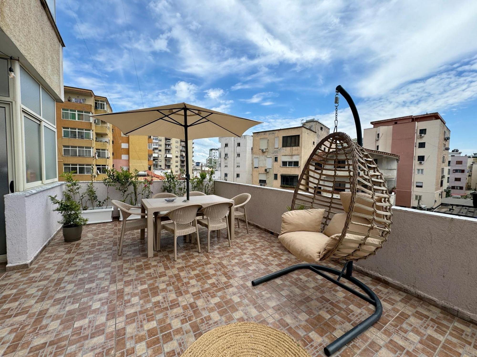 Luxury Apartments In City Center Дуррес Екстер'єр фото
