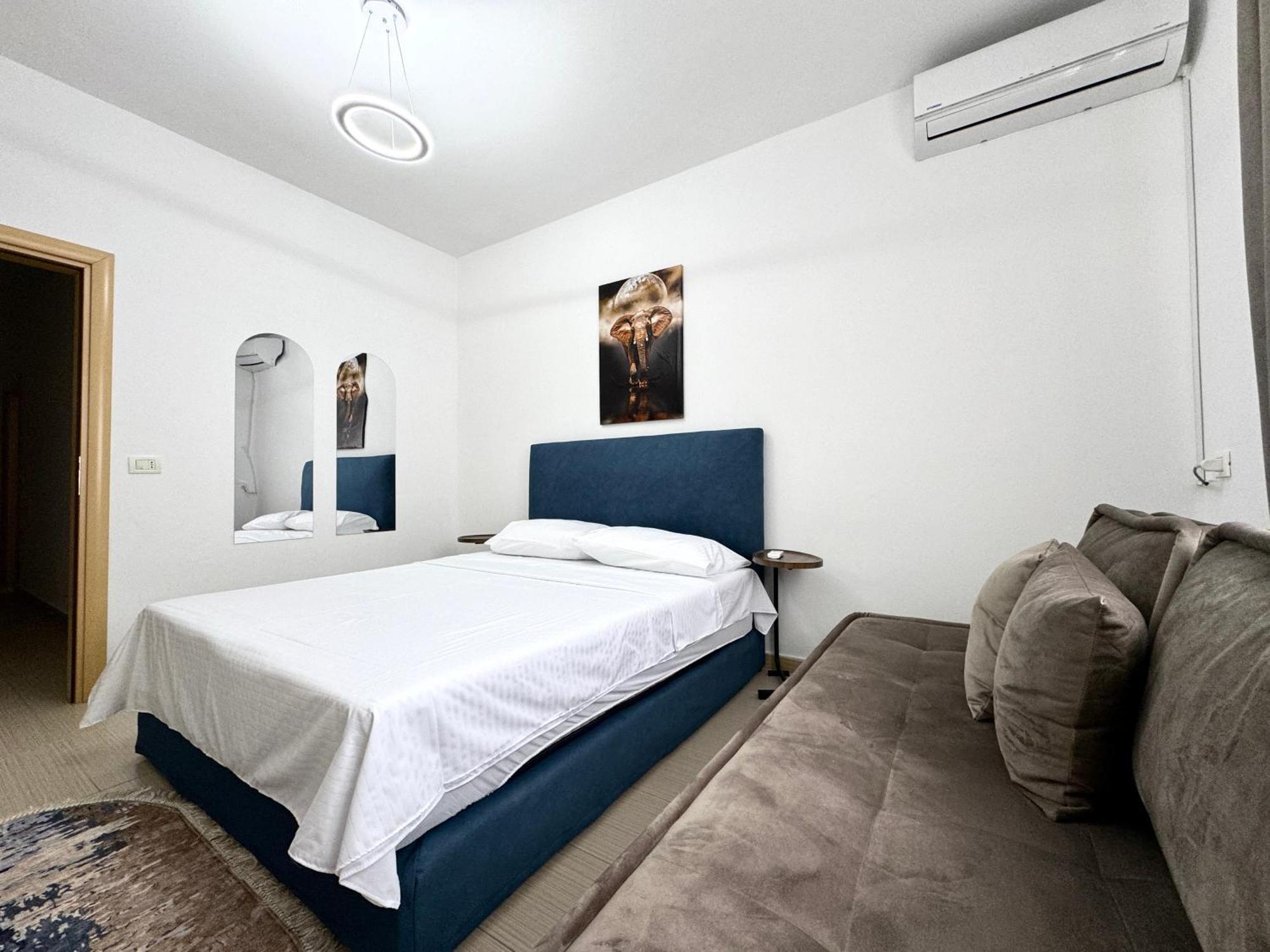 Luxury Apartments In City Center Дуррес Екстер'єр фото