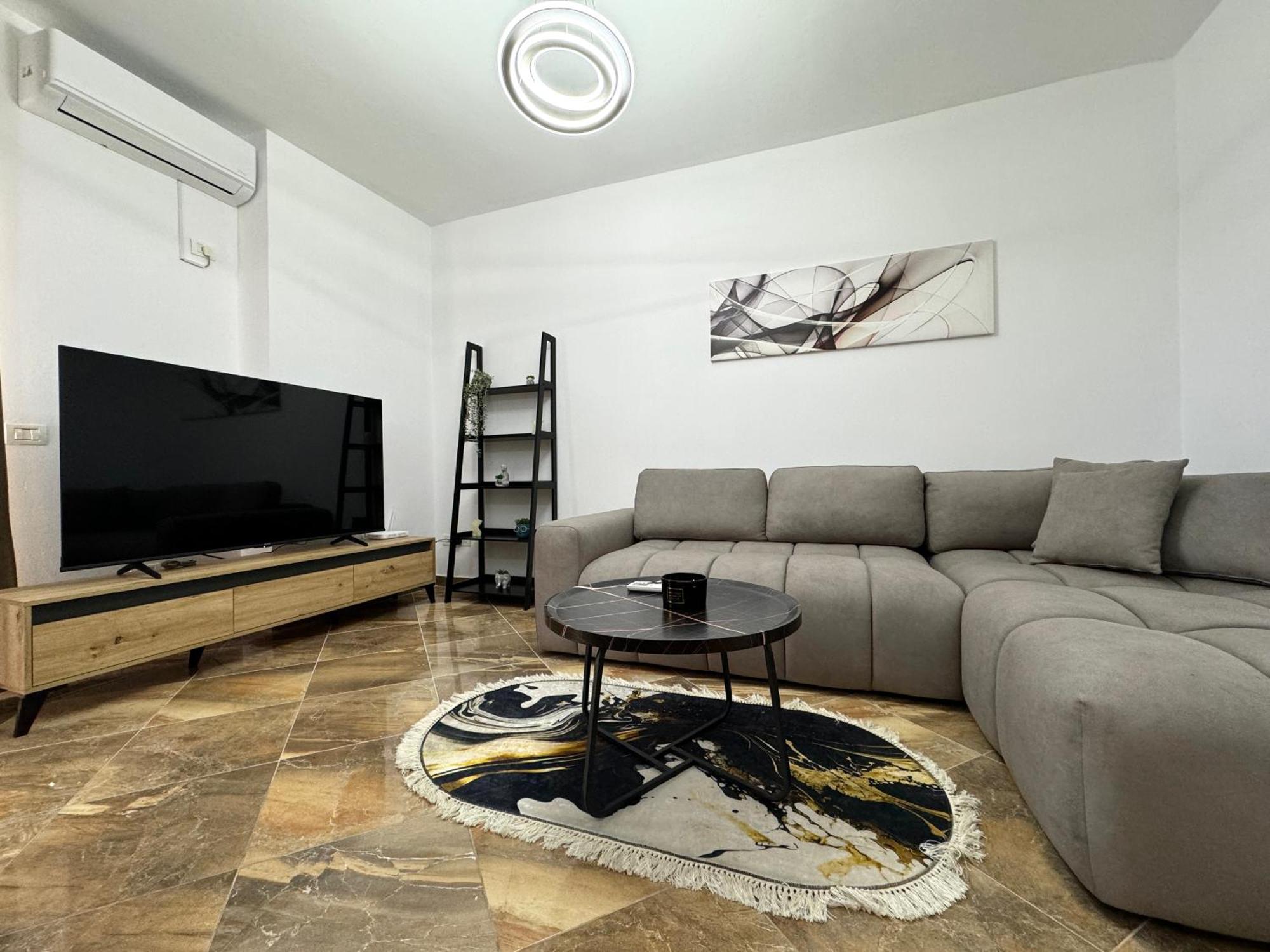 Luxury Apartments In City Center Дуррес Екстер'єр фото