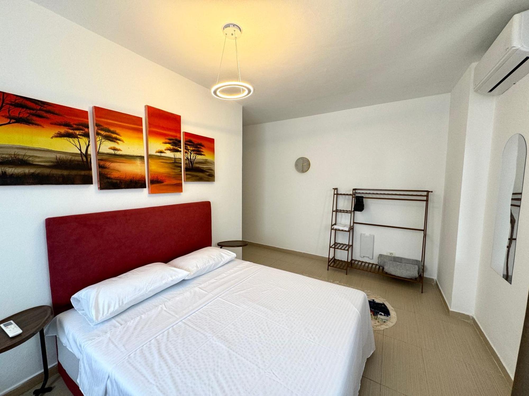 Luxury Apartments In City Center Дуррес Екстер'єр фото