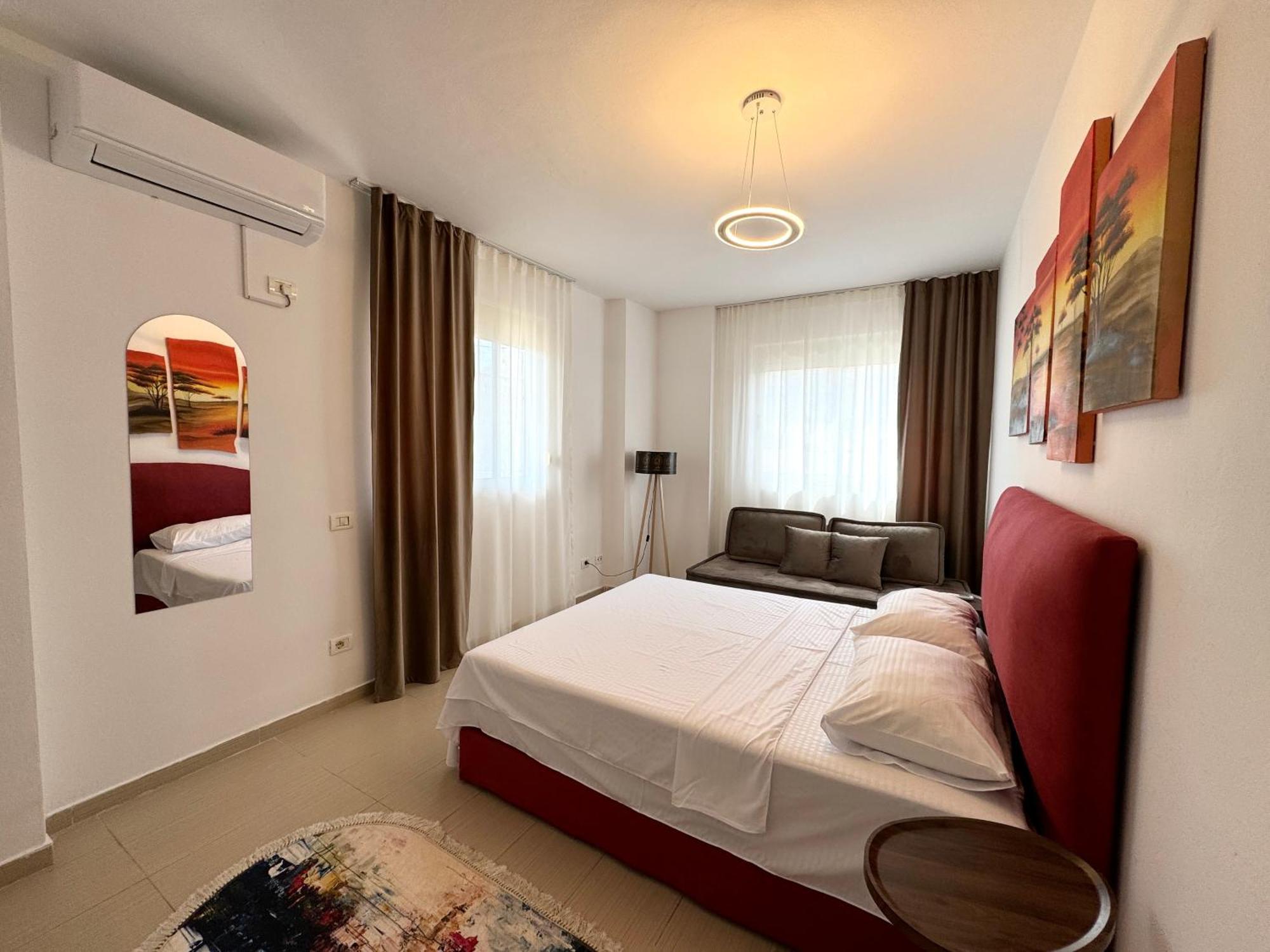 Luxury Apartments In City Center Дуррес Екстер'єр фото